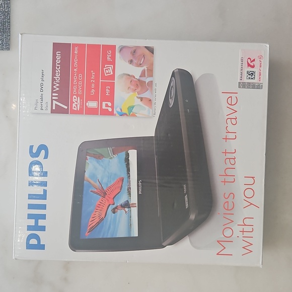 Philips Black Portable DVD Player with 7-Inch Screen - Picture 1 of 4
